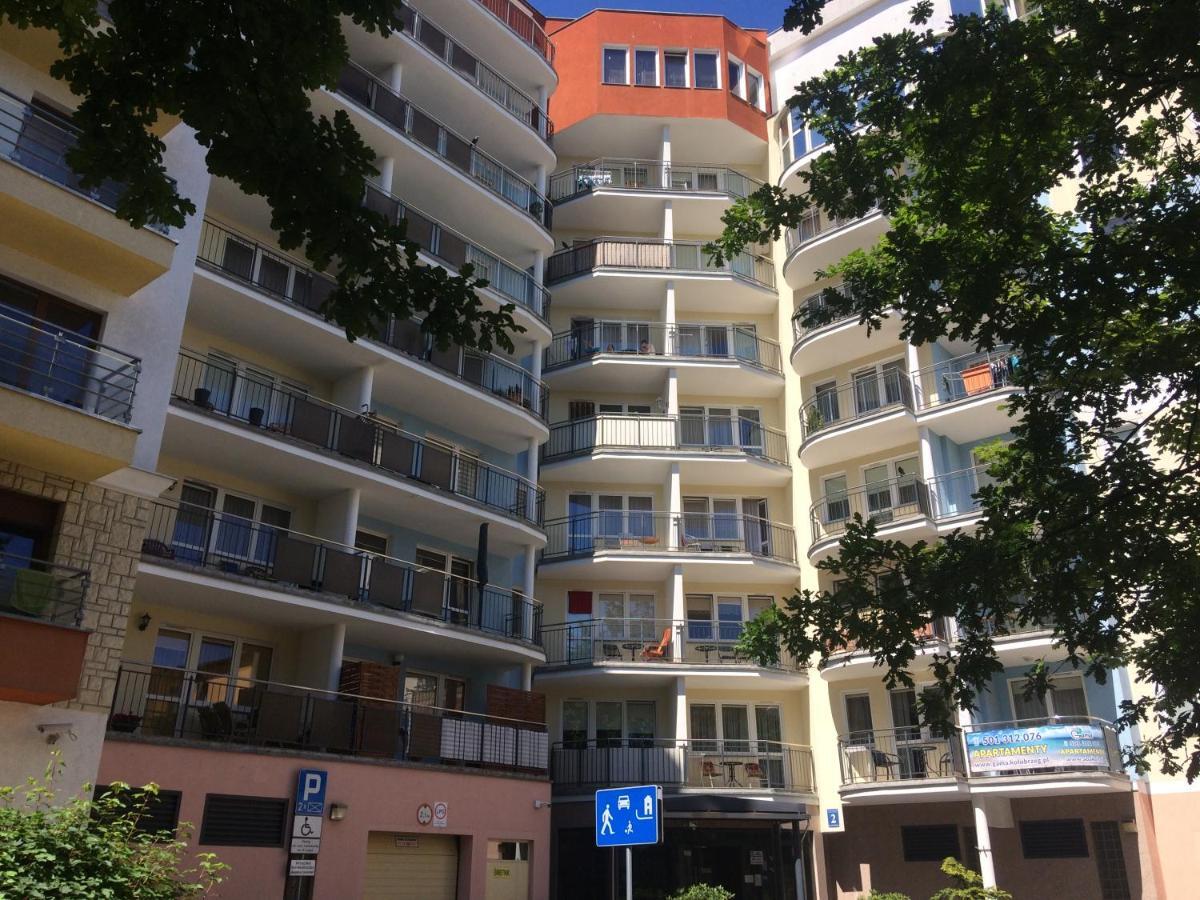 Z Balkonem Ul. Spacerowa 2 *